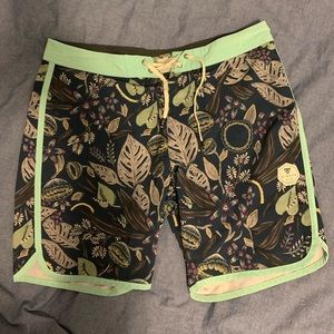 VISSLA Swimsuit - Size 34